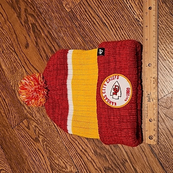 Kansas City Chiefs '47 Beanie Pom Pom Cuffed Knit Hat - Picture 6 of 7